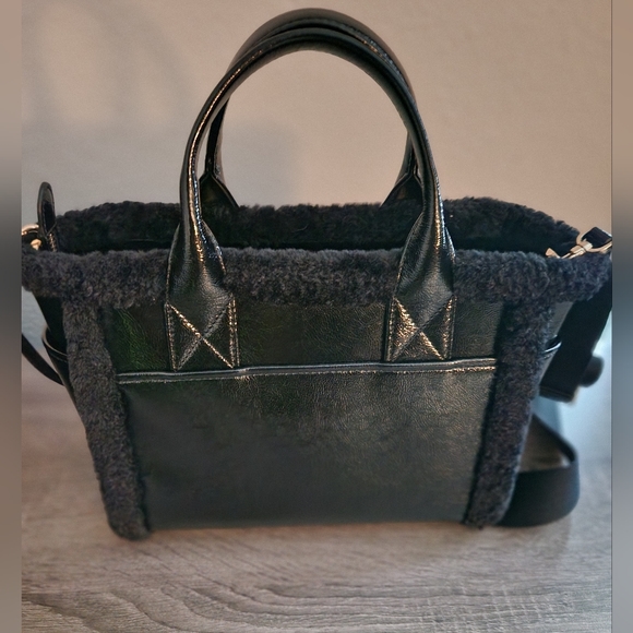 KATE SPADE JETT FAUX SHEARLING SMALL TOTE BLACK - Picture 3 of 12